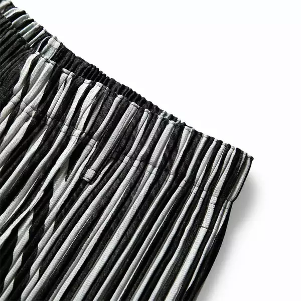 Homme Plissé Issey Miyake BODY MOVEMENT 17-BLACK BASE 6 Homme Plissé Issey Miyake BODY MOVEMENT 17-BLACK BASE - Image 4