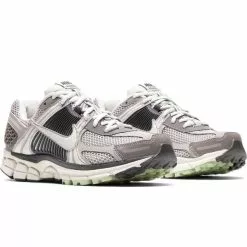 Nike WOMEN'S ZOOM VOMERO 5 COBBLESTONE/LIGHT BONE-LIGHT BONE [001] -Women's Footwear Sales Shop NikeWNIKEZOOMVOMERO5COBBLESTONELIGHTBONE LIGHTBONE8FB8825 001 2 grande