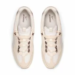 Nike X JACQUEMUS AIR HUMARA LX LIGHT BONE/GOLD-SAIL [001] -Women's Footwear Sales Shop NikeXJACQUEMUSAIRHUMARALXLIGHTBONEGOLD SAIL8DR0420 001 4 grande
