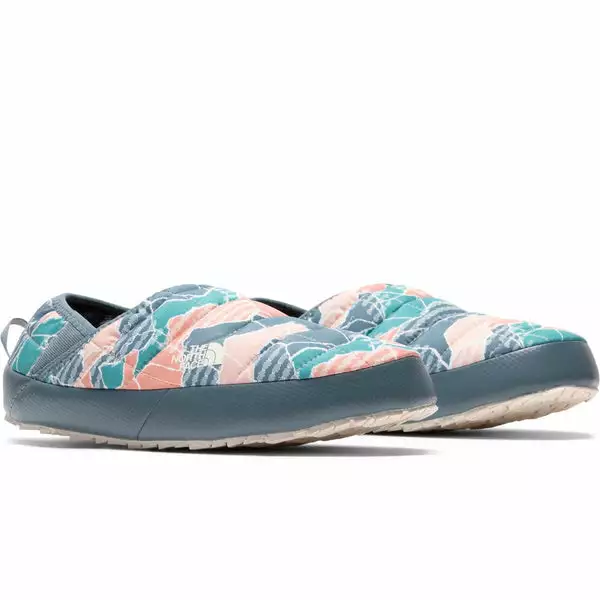The North Face WOMEN'S THERMOBALL TRACTION MULE V GREEN MOUNTAIN CAMO PRINT/TNF BLACK 4 The North Face WOMEN'S THERMOBALL TRACTION MULE V GREEN MOUNTAIN CAMO PRINT/TNF BLACK - Image 2
