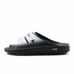 And Wander X OOFOS AHH RECOVERY SANDLE BLACK/WHITE
