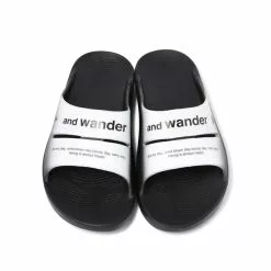 And Wander X OOFOS AHH RECOVERY SANDLE BLACK/WHITE -Women's Footwear Sales Shop andwanderXOOFOSAHHRECOVERYSANDLEBLACKWHITE85742178203 4 grande