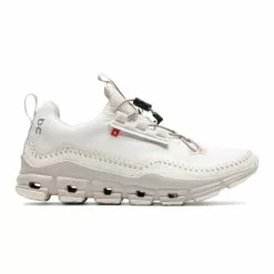 On WOMEN'S CLOUDAWAY IVORY/PEARL