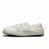 The North Face XX KAWS MEN'S THERMOBALL TRACTION MULE V MOONLIGHT IVORY -Women's Footwear Sales Shop thenorthfacePROJECTXMTHERMOBALLTRACTIONMULEVMOONLIGHTIVORY7NF0A7W6J944 1 grande