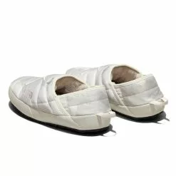 The North Face XX KAWS MEN'S THERMOBALL TRACTION MULE V MOONLIGHT IVORY -Women's Footwear Sales Shop thenorthfacePROJECTXMTHERMOBALLTRACTIONMULEVMOONLIGHTIVORY7NF0A7W6J944 2 grande